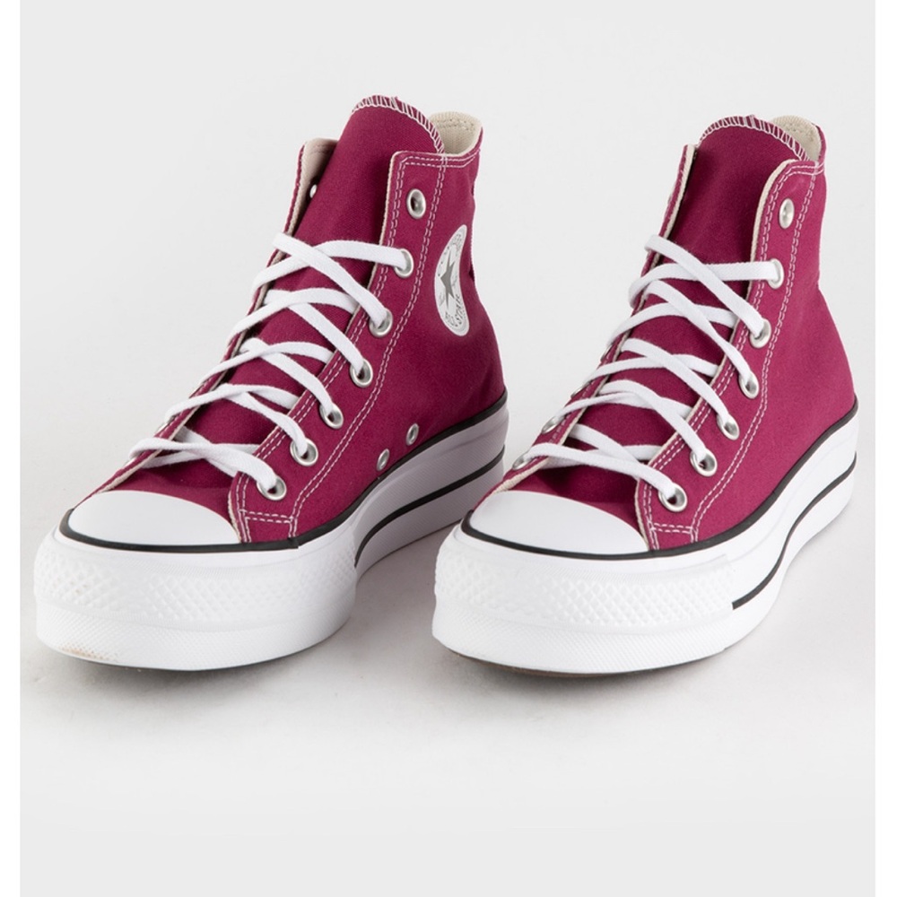New Chuck Taylor All Star Lift Platform